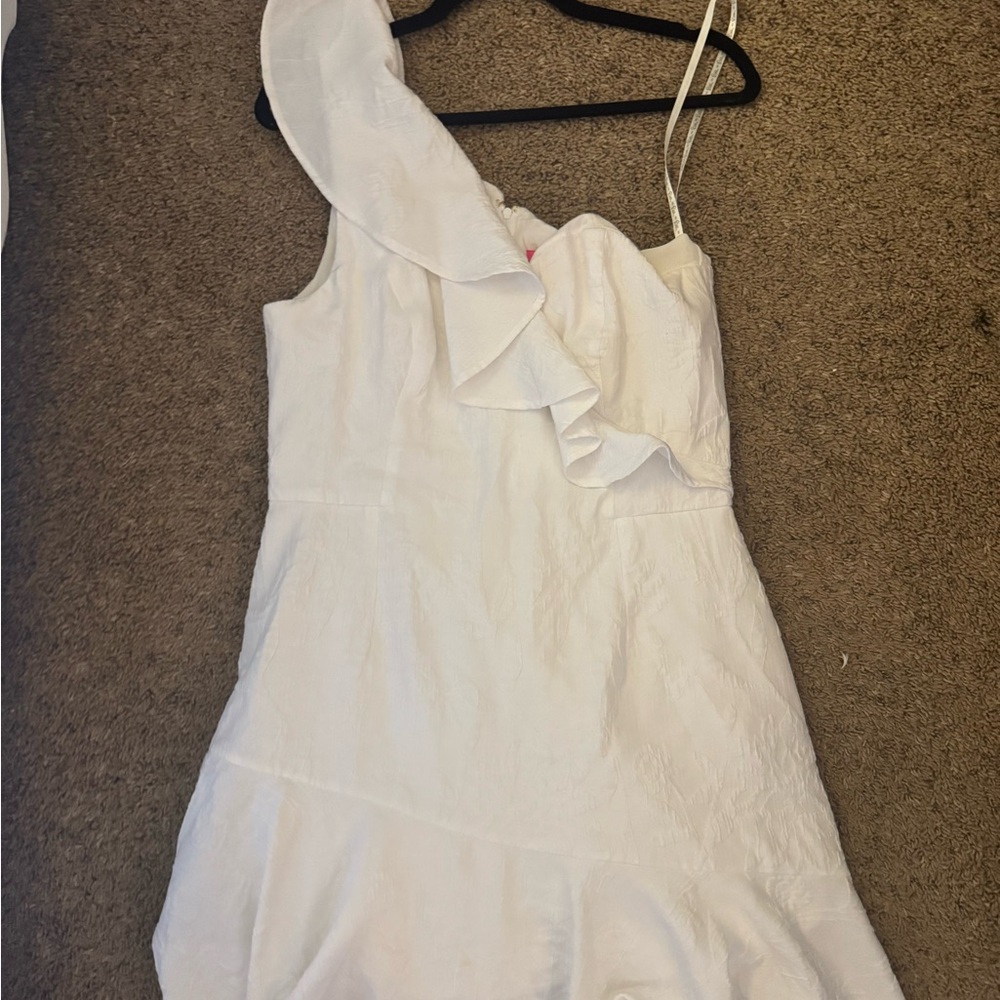 Elegant White One-Shoulder Dress